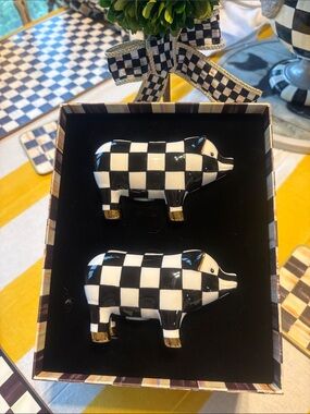 Checkerboard Black and White Ceramic Pig Salt and Pepper Set